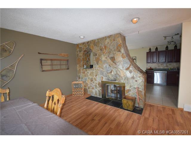 Main Photo: 4 Goard Close in Red Deer: RR Glendale Park Estates Residential for sale : MLS®# CA0057261