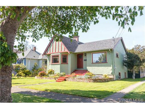 Main Photo: 428 Durban St in VICTORIA: Vi Fairfield West House for sale (Victoria) : MLS®# 699309