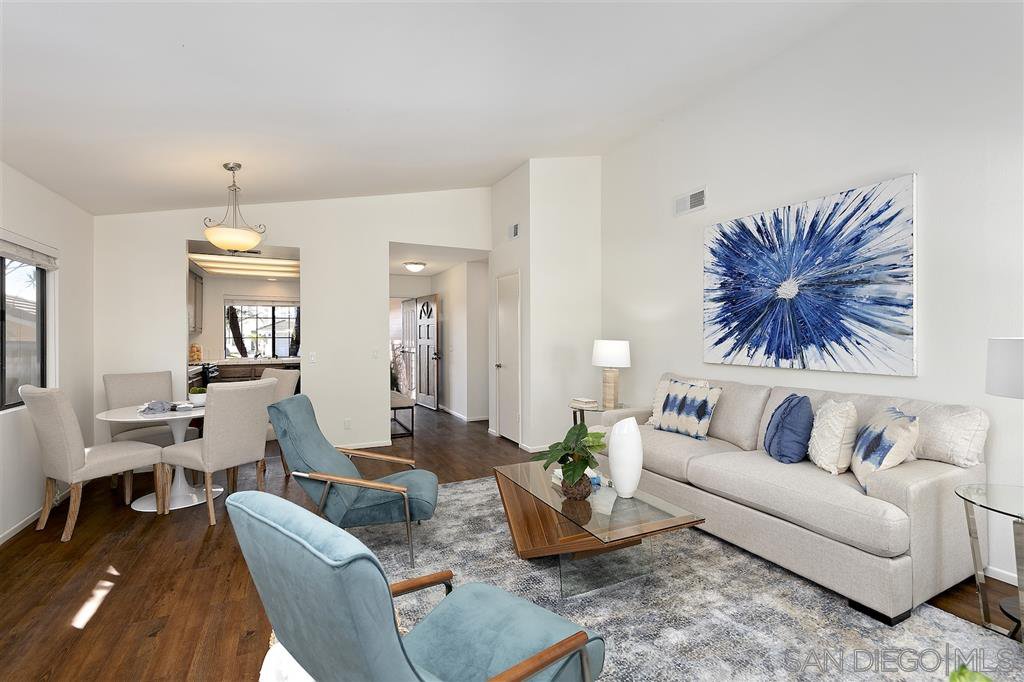 Main Photo: CARLSBAD SOUTH House for sale : 2 bedrooms : 7926 Calle Posada in Carlsbad