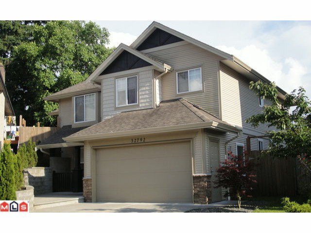 Main Photo: 32792 HOOD Avenue in Mission: Mission BC House for sale : MLS®# F1203505
