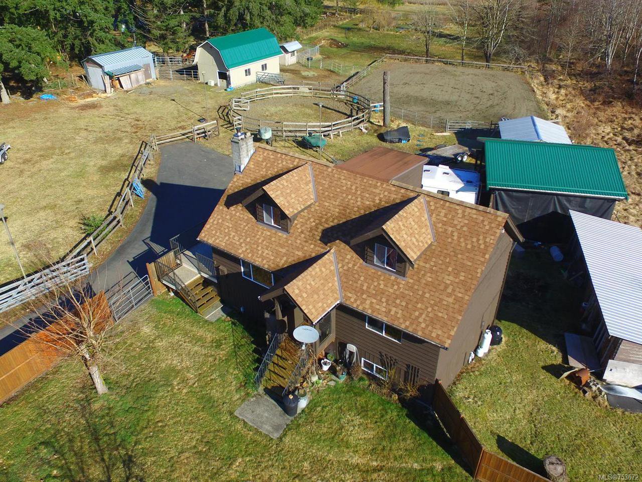 Main Photo: 3282 MacAulay Rd in BLACK CREEK: CV Merville Black Creek House for sale (Comox Valley) : MLS®# 753672