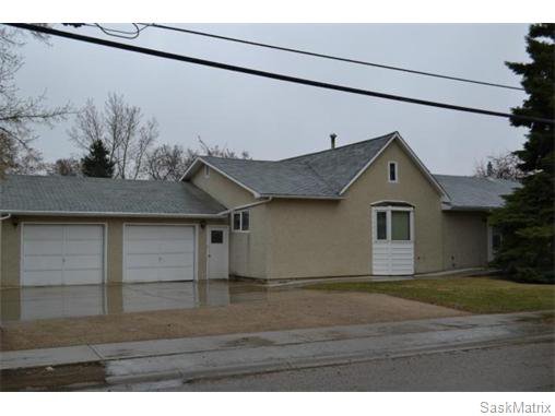 Main Photo: 106 6th Avenue North: Warman Single Family Dwelling for sale (Saskatoon NW) : MLS®# 535025