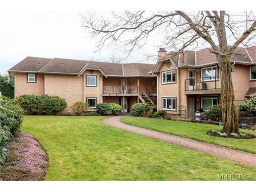Main Photo: 24 7070 West Saanich Rd in BRENTWOOD BAY: CS Brentwood Bay Condo Apartment for sale (Central Saanich) : MLS®# 752018