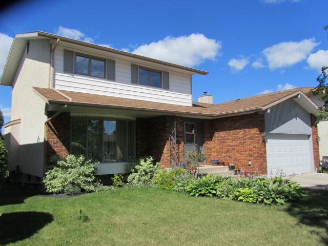 Main Photo: 74 Forest Lake Drive in WINNIPEG: Fort Garry / Whyte Ridge / St Norbert Residential for sale (South Winnipeg) : MLS®# 1113952