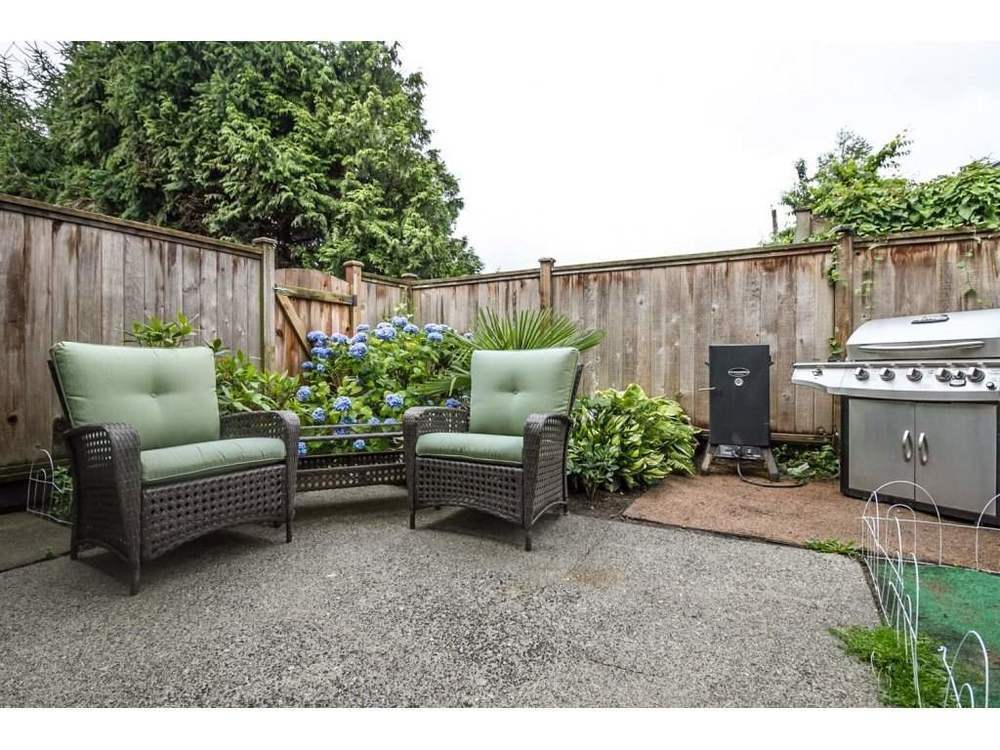 Main Photo: 25 4949 57 Street in Oasis: Home for sale : MLS®# R2084422