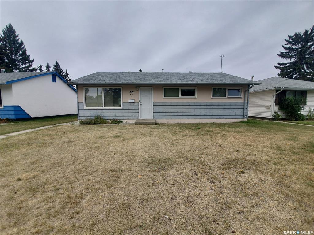 Main Photo: 233 U Avenue North in Saskatoon: Mount Royal SA Residential for sale : MLS®# SK826944