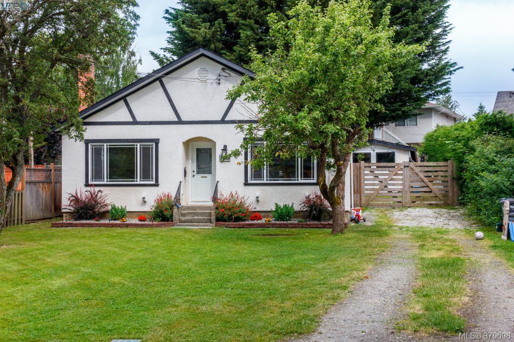 Main Photo: 2850 Rockwell Ave in VICTORIA: SW Gorge House for sale (Saanich West) : MLS®# 762594