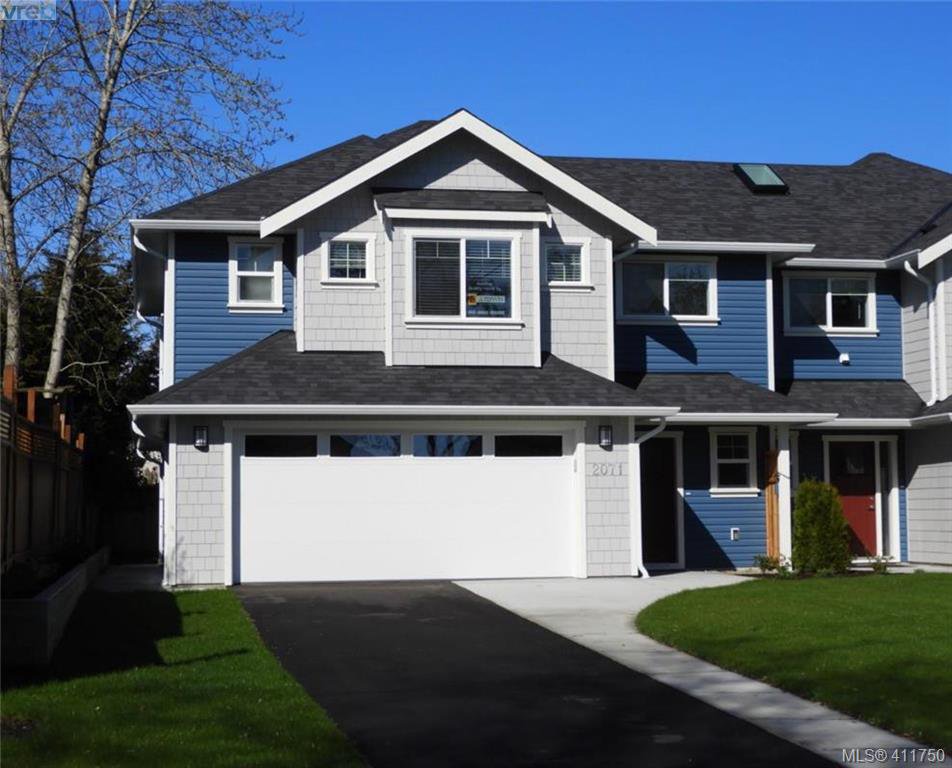 Main Photo: 2071 Piercy Ave in SIDNEY: Si Sidney North-East Half Duplex for sale (Sidney) : MLS®# 816347