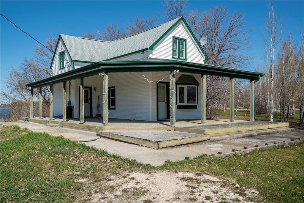 Main Photo: 1928 Carriere Drive in St Adolphe: R07 Residential for sale : MLS®# 202010188