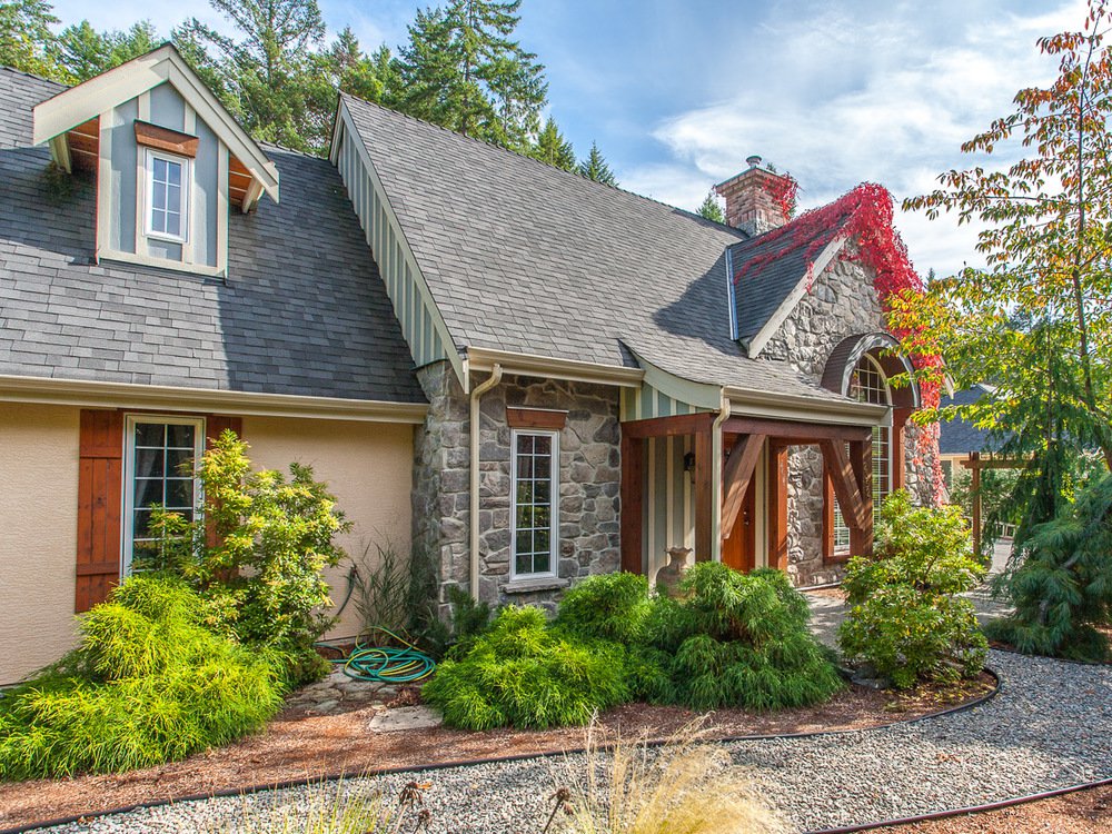 Main Photo: 2352 Bonnington Dr in Fairwinds: House for sale : MLS®# 382448