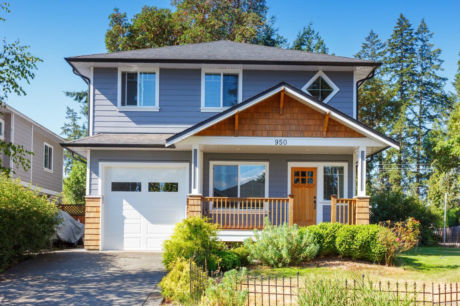 Main Photo: 950 Colbourne Gdns in : La Glen Lake House for sale (Langford) : MLS®# 850773