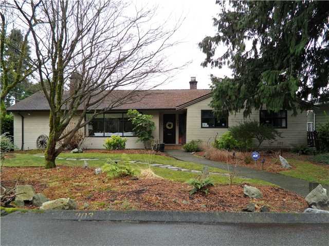 Main Photo: 903 Leovista in North Vancouver: House for sale : MLS®# V931654