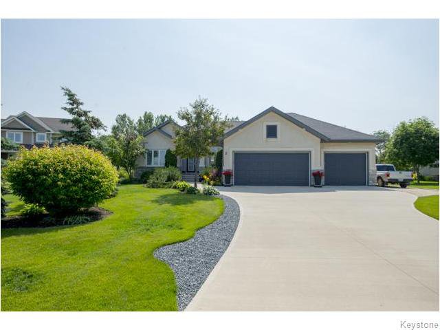 Main Photo: 2 BUKSAK Cove in Winnipeg: Birdshill Area Residential for sale (North East Winnipeg) : MLS®# 1607532