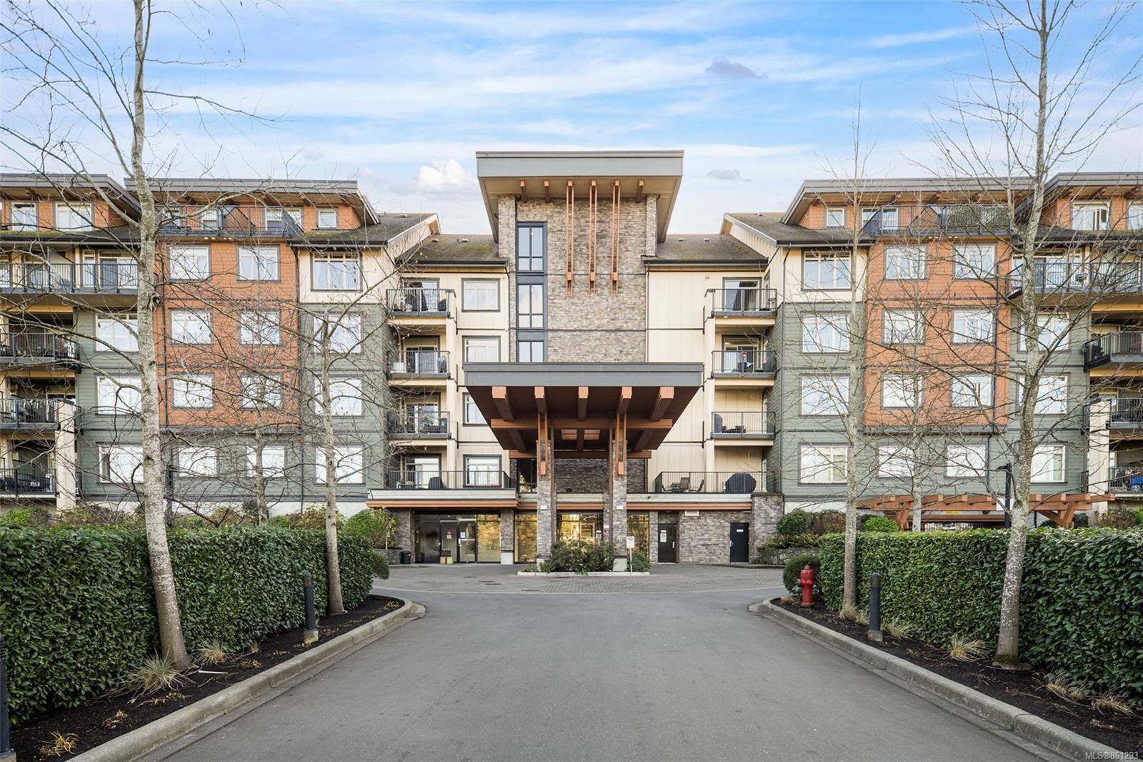 Main Photo: 515 623 Treanor Ave in : La Thetis Heights Condo for sale (Langford) : MLS®# 861293