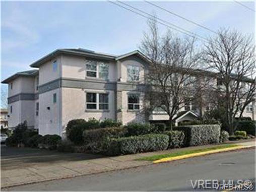 Main Photo: 302 9945 Fifth Street in SIDNEY: Si Sidney North-East Condo Apartment for sale (Sidney) : MLS®# 330850