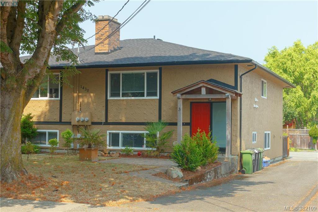 Main Photo: 3 1430 Walnut St in VICTORIA: Vi Fernwood Half Duplex for sale (Victoria) : MLS®# 767681