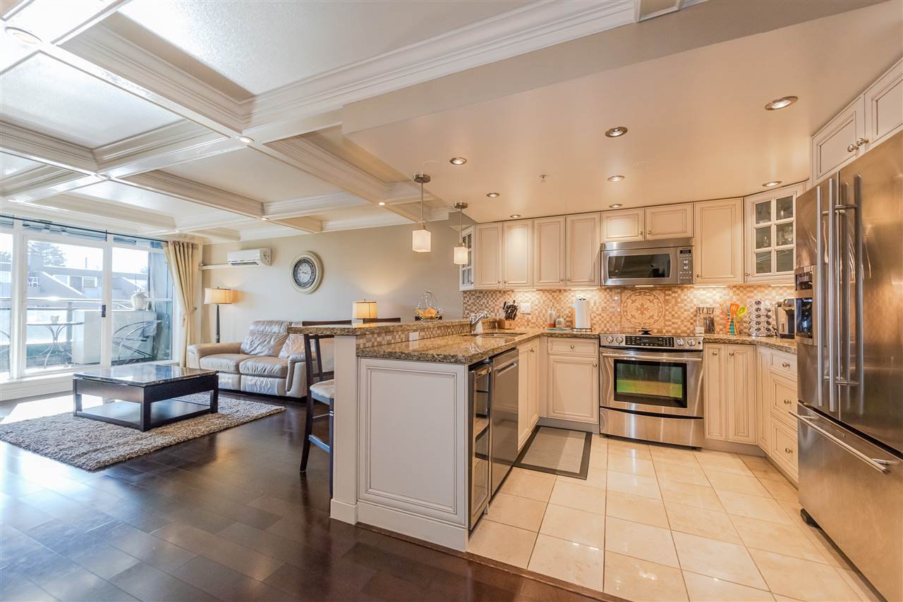Main Photo: 407 2665 W Broadway, Kitsilano, West Vancouver, BC, in : Kitsilano Condo for sale (West Vancouver) : MLS®# R2316127
