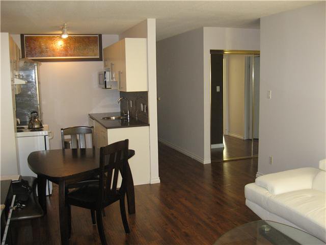 Main Photo: 106 310 W 3RD STREET in : Lower Lonsdale Condo for sale : MLS®# V1025919