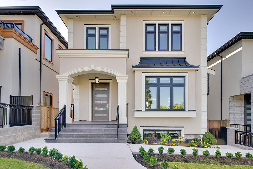 Main Photo: 2570 E 7th Avenue, Vancouver, BC, V5M 1T4 in Renfrew: Renfrew VE House for sale (Vancouver East) : MLS®# R2220169