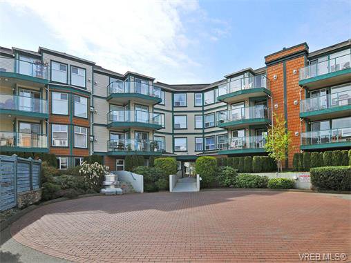 Main Photo: 204 898 Vernon Ave in VICTORIA: SE Swan Lake Condo for sale (Saanich East) : MLS®# 753154