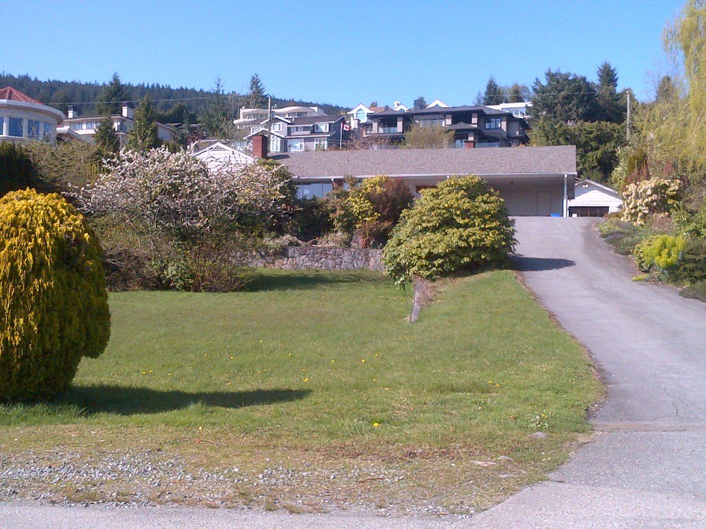 Main Photo: 925 Fairmile Rd in West Vancouver: Chartwell House for sale
