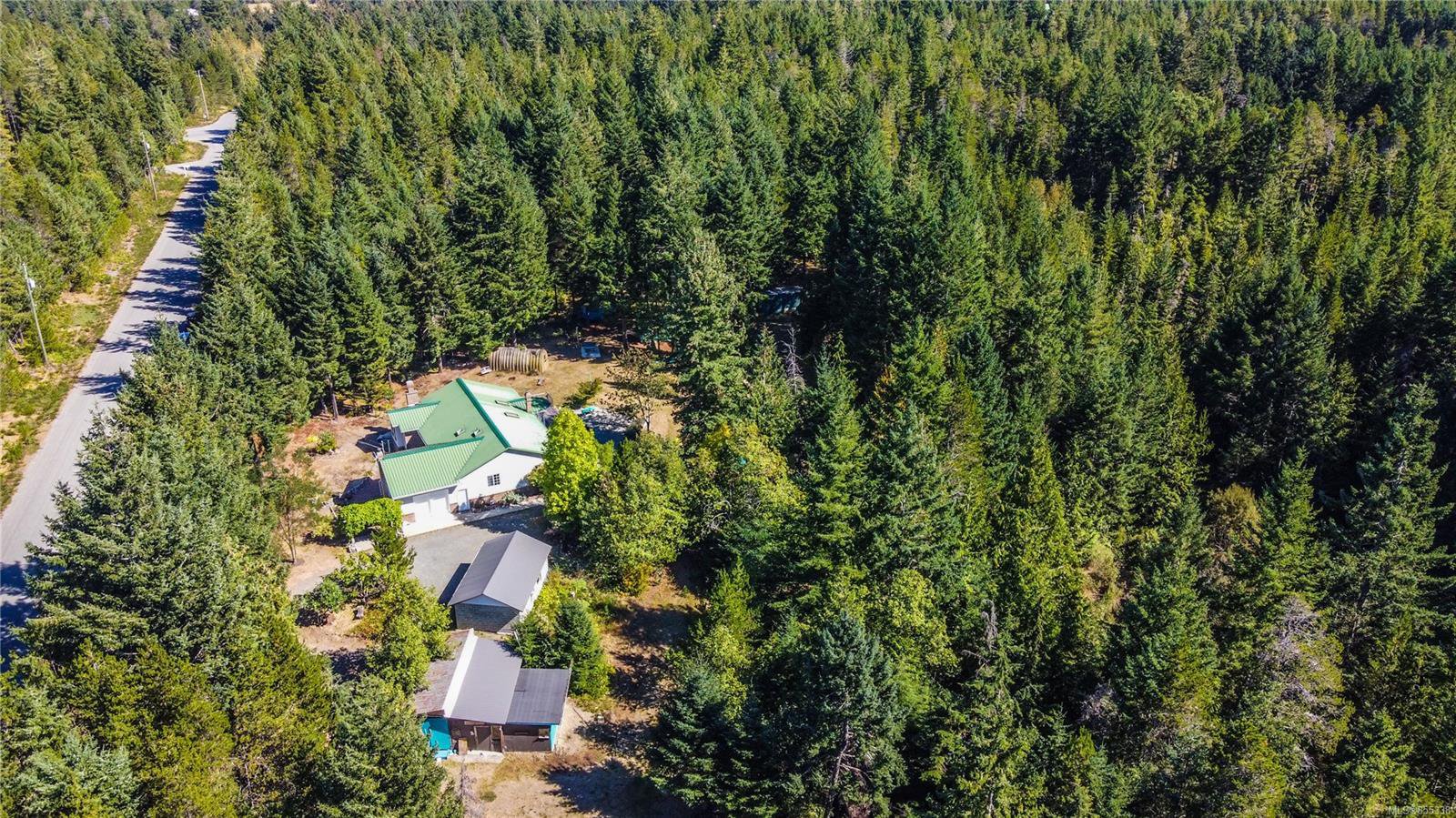 2870 Turnbull Drive: Home, Studio, Workshop 4.99 acres