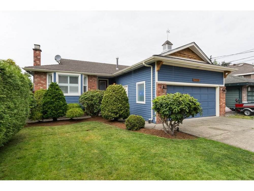 Main Photo: 5383 Westminster Avenue in Ladner: Home for sale : MLS®# R2079910