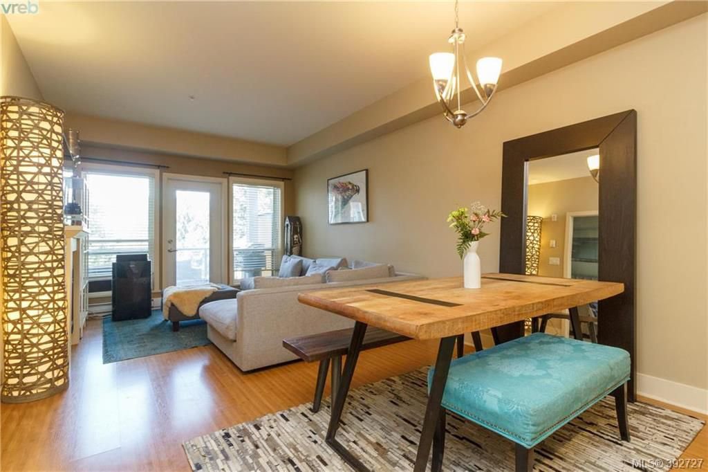Main Photo: 209 866 Brock Ave in VICTORIA: La Langford Proper Condo Apartment for sale (Langford) : MLS®# 789346