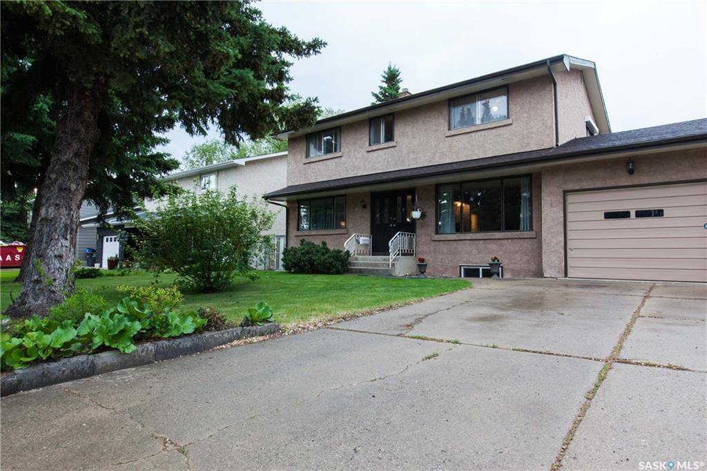 Main Photo: 70 Leddy Crescent in Saskatoon: West College Park Residential for sale : MLS®# SK734623