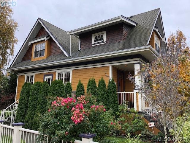 Main Photo: 433 Montreal Street in VICTORIA: Vi James Bay Strata Duplex Unit for sale (Victoria) : MLS®# 401251