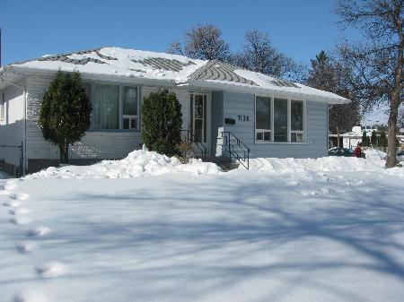 Main Photo: 1138 ROTHESAY ST in Winnipeg: Residential for sale (North Kildonan) : MLS®# 1103917
