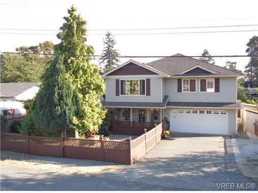 Main Photo: 1075 Costin Avenue in VICTORIA: La Langford Proper Strata Duplex Unit for sale (Langford) : MLS®# 360621
