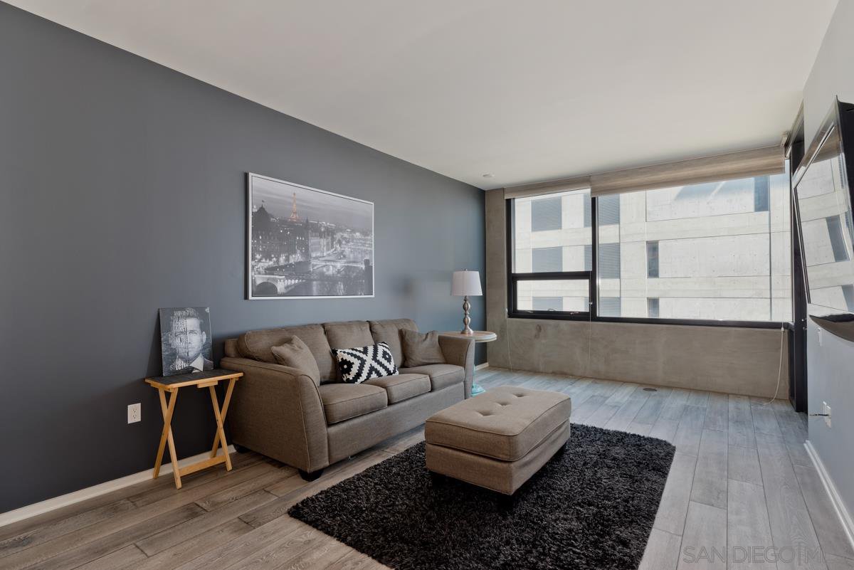 Main Photo: DOWNTOWN Condo for sale : 1 bedrooms : 350 11th Ave #727 in San Diego