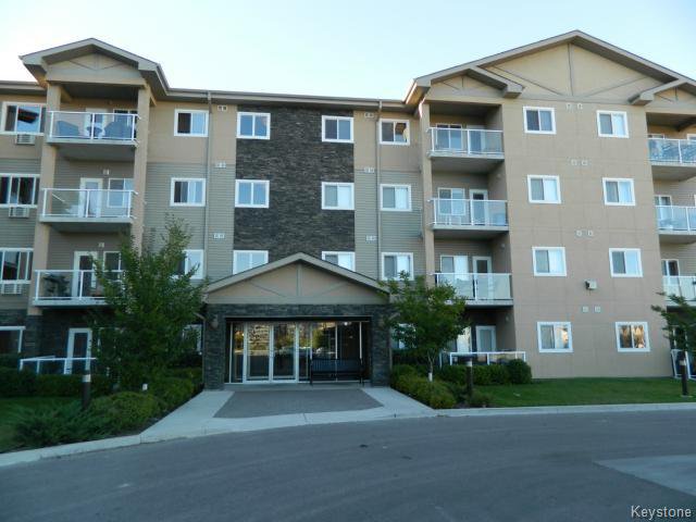 Main Photo: 230 Fairhaven Road in WINNIPEG: River Heights / Tuxedo / Linden Woods Condominium for sale (South Winnipeg) : MLS®# 1407579