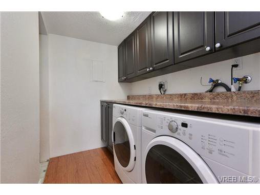 Main Photo: 6 840 Craigflower Road in VICTORIA: Es Kinsmen Park Residential for sale (Esquimalt) : MLS®# 351133