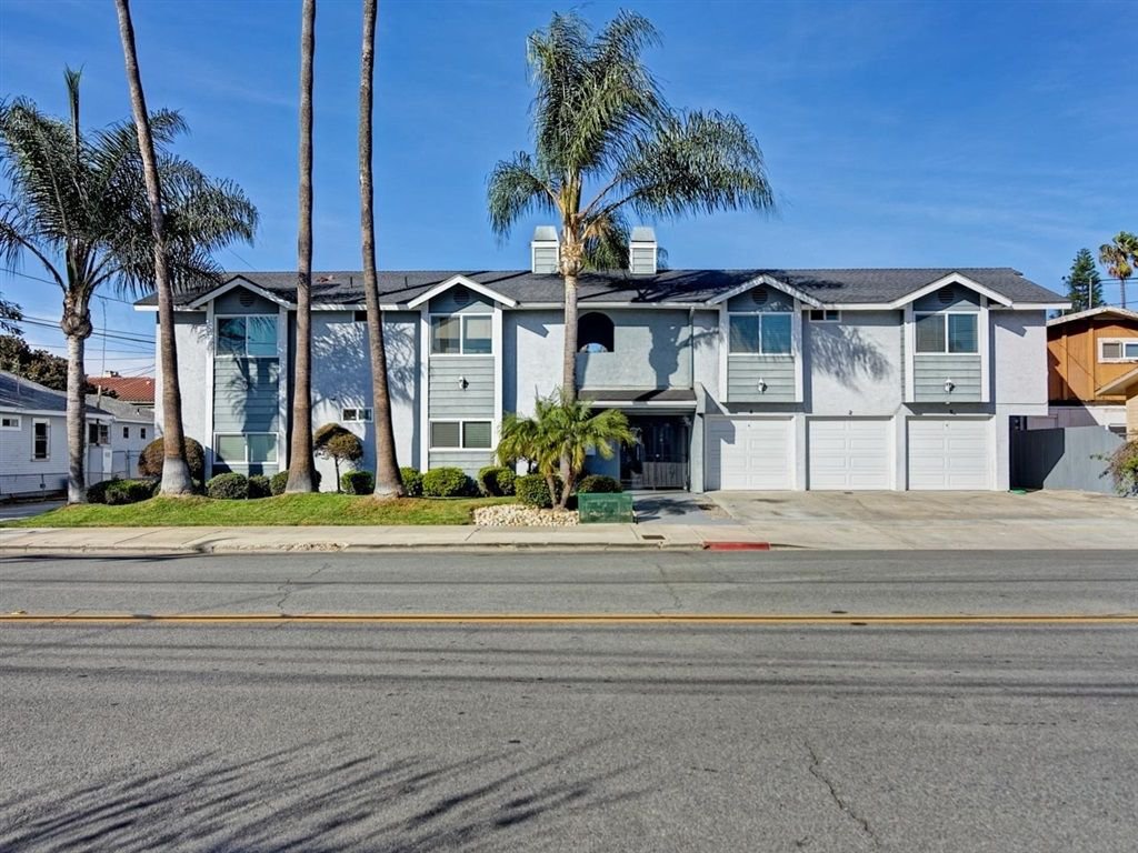 Main Photo: UNIVERSITY HEIGHTS Condo for sale : 2 bedrooms : 2230 MONROE AVE #1 in SAN DIEGO