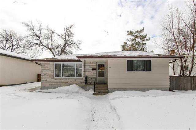 Main Photo: 18 Venus Bay in Winnipeg: West Fort Garry Residential for sale (1Jw) : MLS®# 1906345