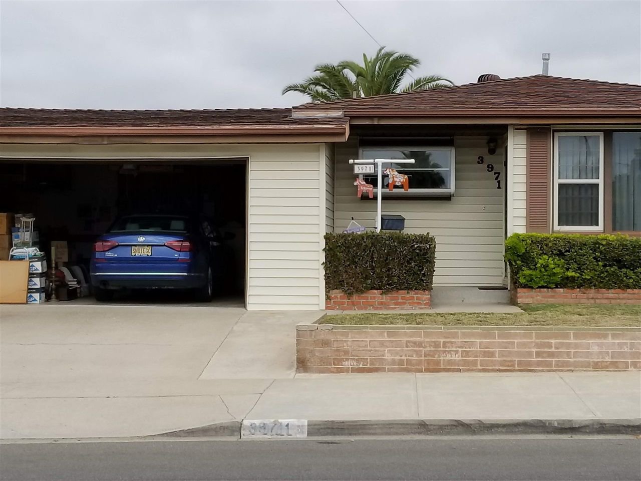 Main Photo: CLAIREMONT House for sale : 3 bedrooms : 3971 Anastasia St in San Diego