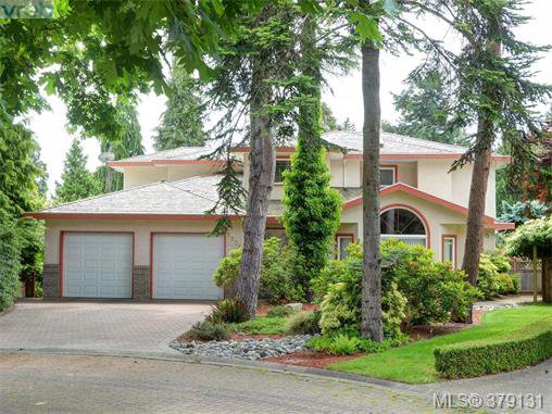Main Photo: 2273 Sage Lane in VICTORIA: SE Arbutus Single Family Detached for sale (Saanich East) : MLS®# 379131
