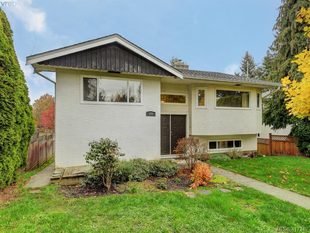 Main Photo: 540 Whiteside Street in VICTORIA: SW Tillicum Single Family Detached for sale (Saanich West) : MLS®# 417249