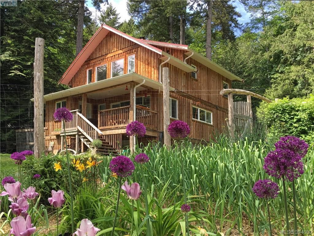 Main Photo: 166 Menhinick Dr in SALT SPRING ISLAND: GI Salt Spring House for sale (Gulf Islands) : MLS®# 789975