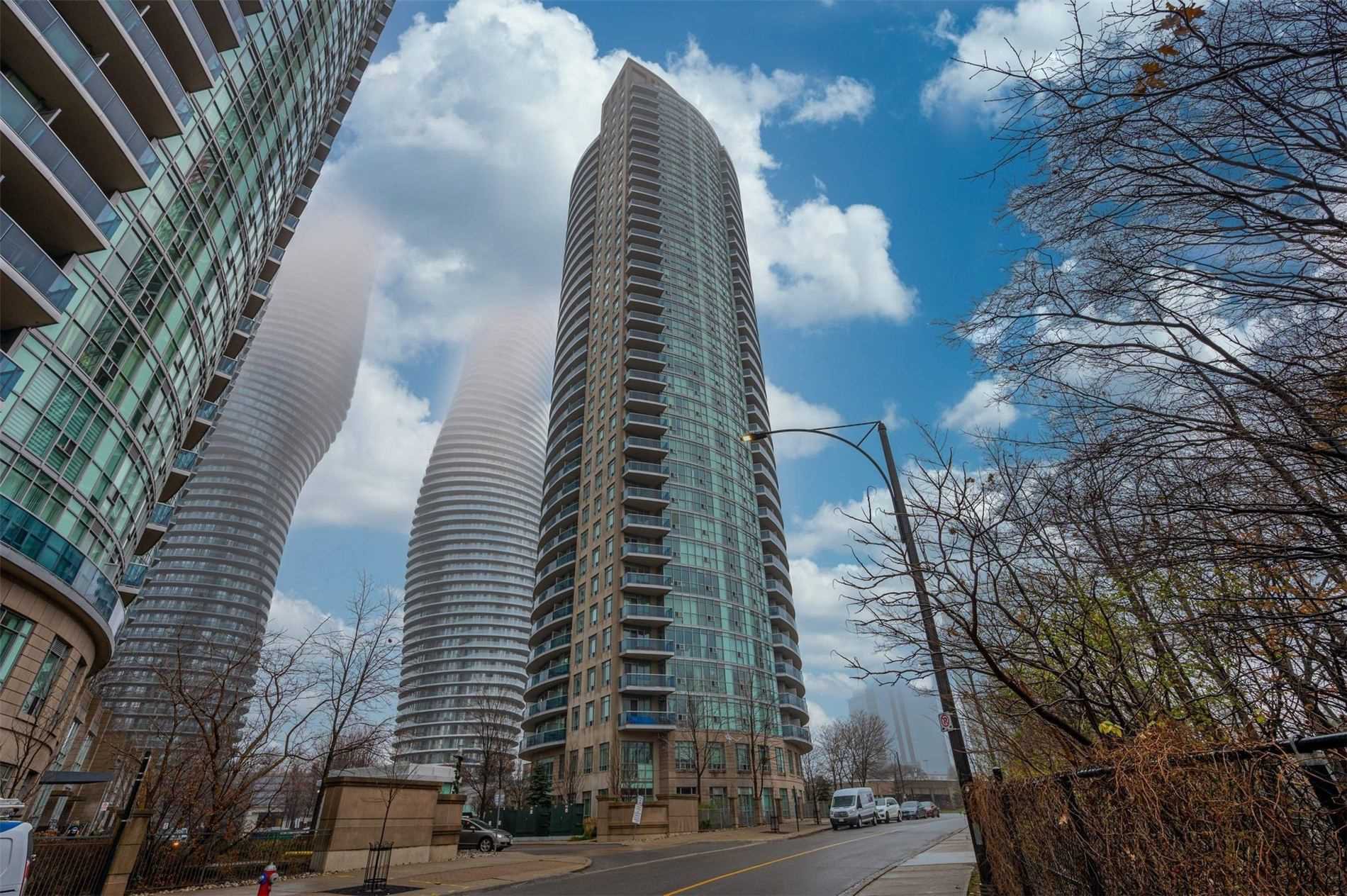 Main Photo: 80 Absolute Ave Unit #2708 in Mississauga: City Centre Condo for sale : MLS®# W5001691