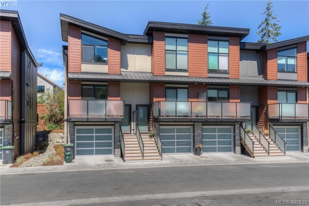 Main Photo: 145 300 Phelps Ave in VICTORIA: La Thetis Heights Row/Townhouse for sale (Langford) : MLS®# 810514