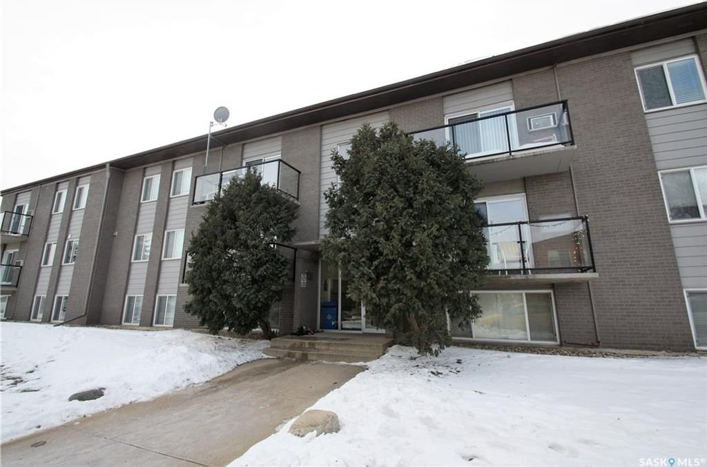 Main Photo: 17 2 Summers Place in Saskatoon: West College Park Residential for sale : MLS®# SK713355