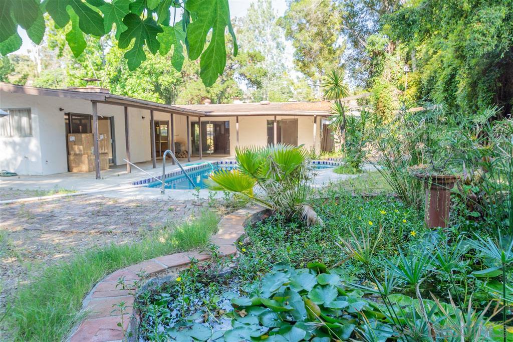 Main Photo: EL CAJON House for sale : 3 bedrooms : 11445 Lorena Ln