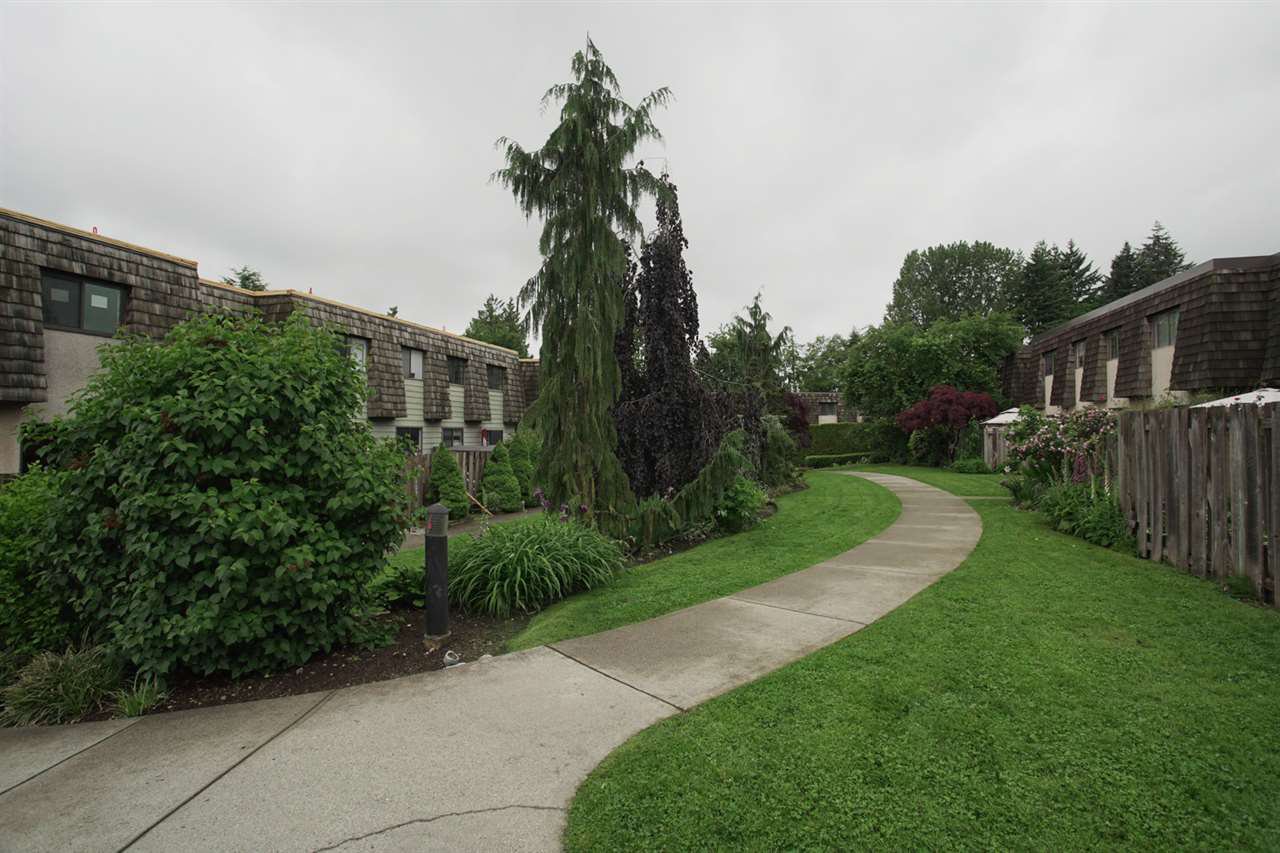 Main Photo: 1234 PREMIER STREET in North Vancouver: Lynnmour Townhouse for sale : MLS®# R2459033