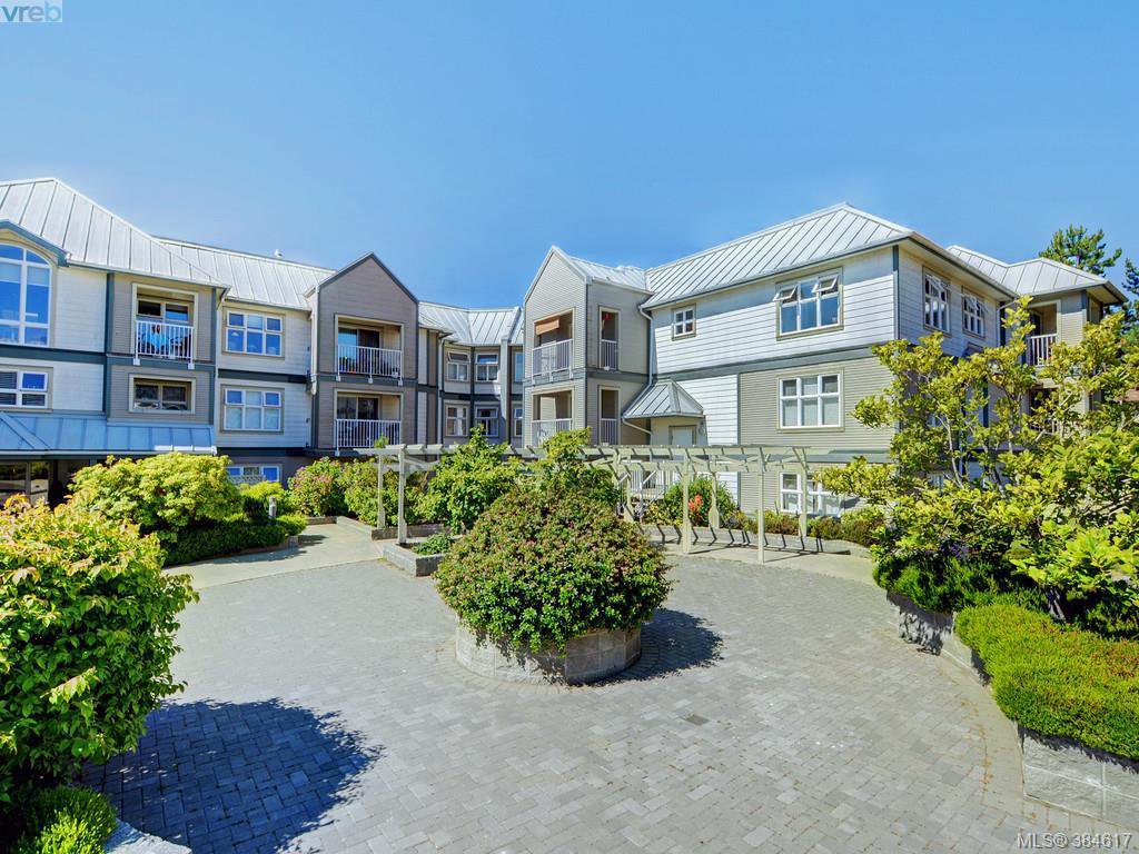 Main Photo: 211 3008 Washington Avenue in VICTORIA: Vi Burnside Condo Apartment for sale (Victoria) : MLS®# 384617