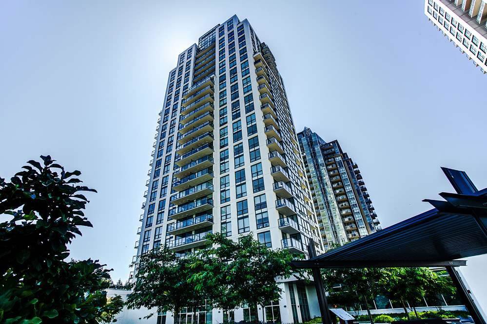 Main Photo: 2205 3007 GLEN DRIVE in Coquitlam: North Coquitlam Condo for sale : MLS®# R2386250