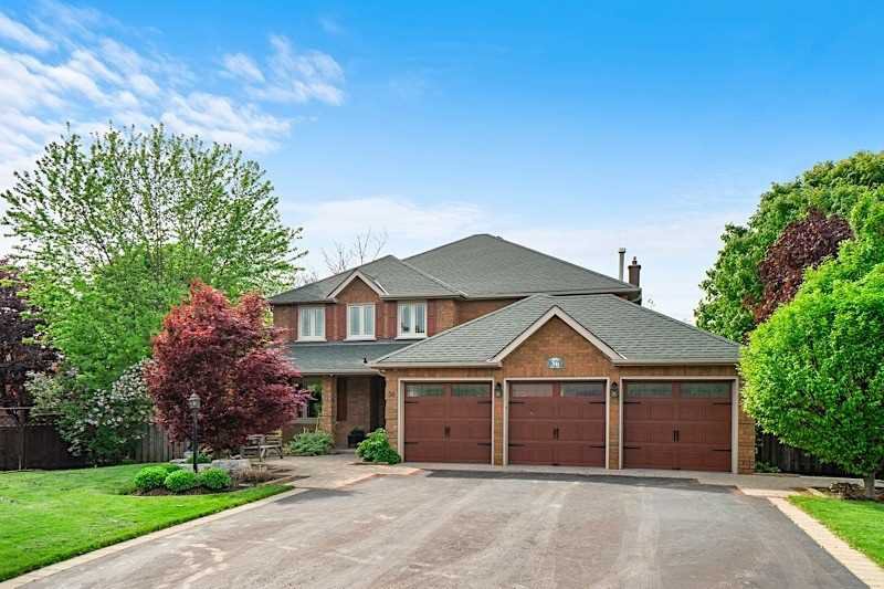 Main Photo: 36 Flint Cres in Whitchurch-Stouffville: Freehold for sale : MLS®# N4397036