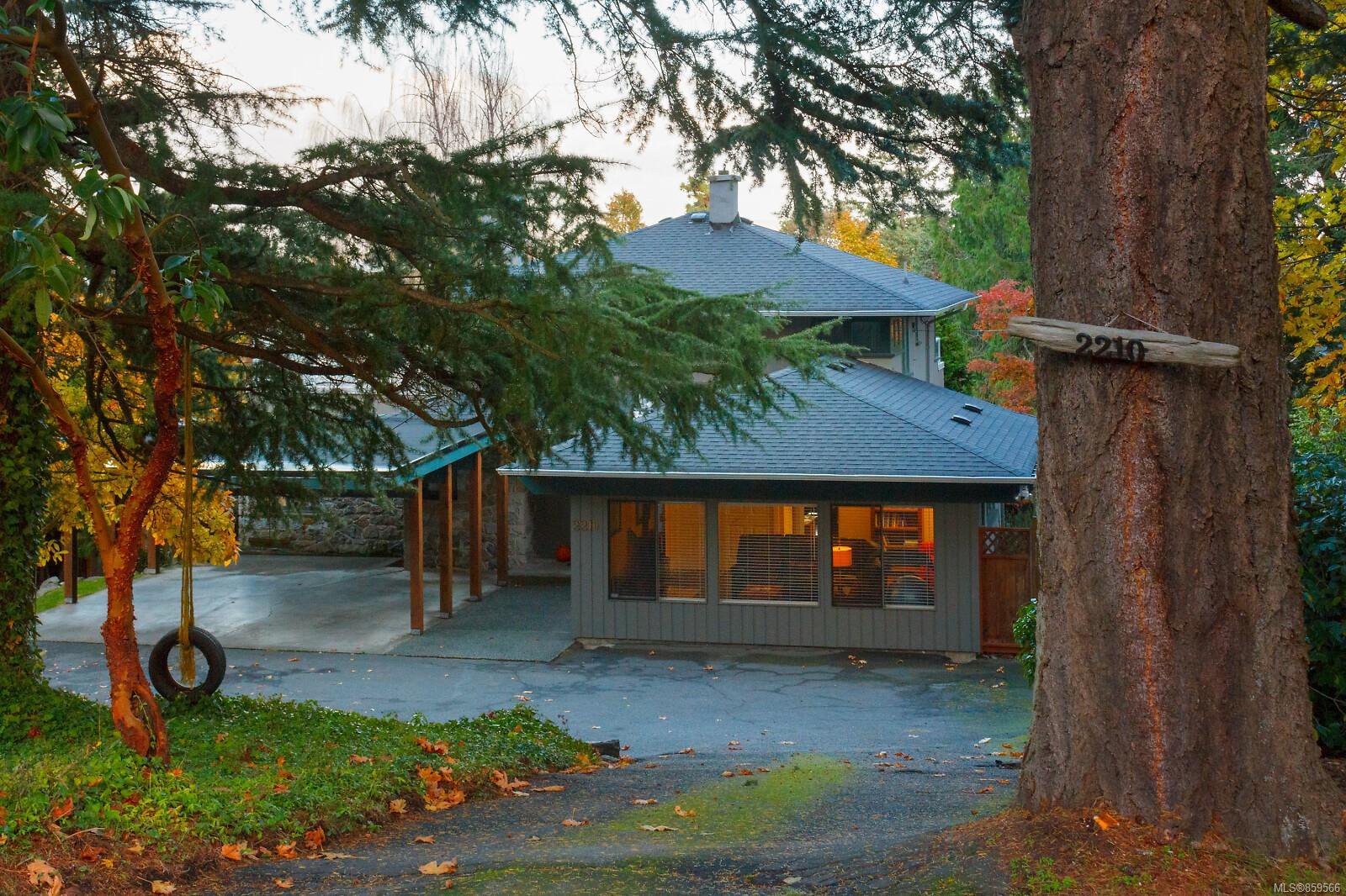 Main Photo: 2210 Arbutus Rd in : SE Arbutus House for sale (Saanich East) : MLS®# 859566